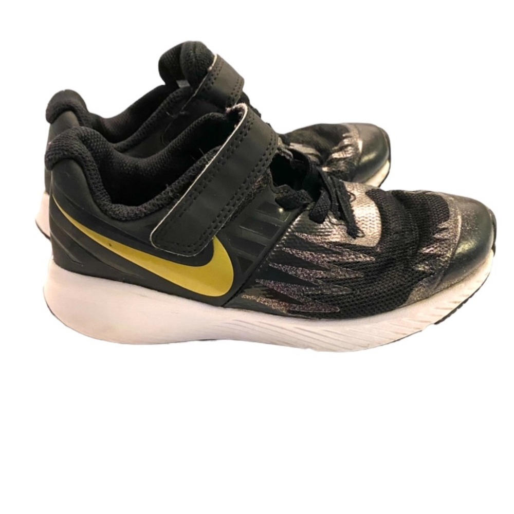 Nike sneakers Star Runner running sneaker SZ 12 C. NWOT Black and gold